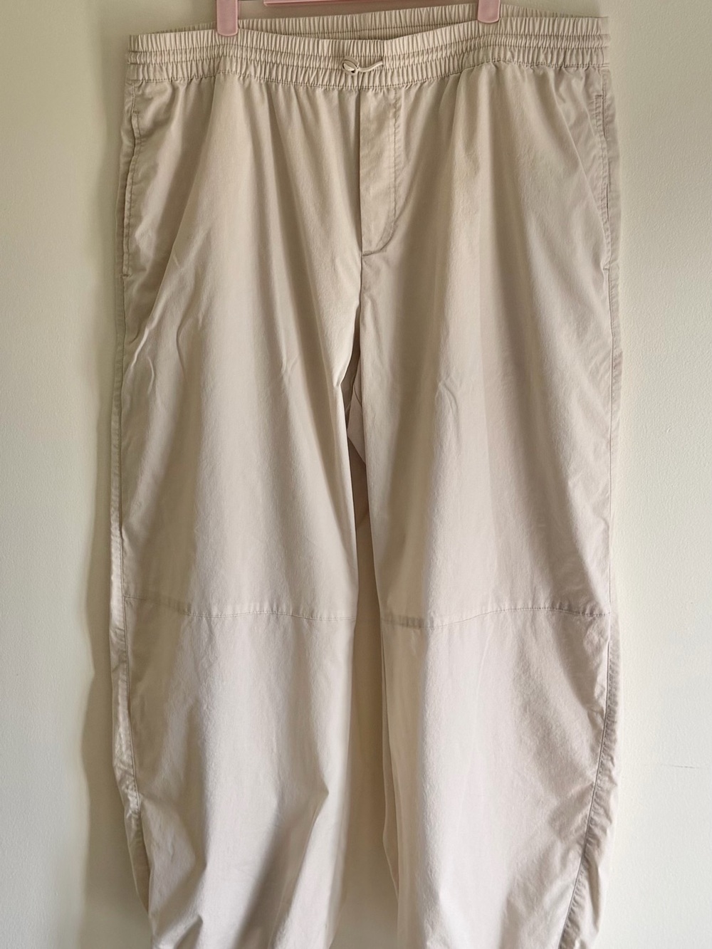 Old Navy Women’s Light Beige Elastic-Waist Joggers